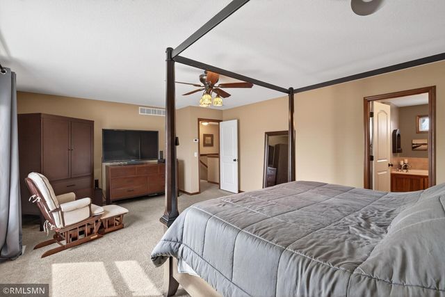 10406 Florida Avenue N, Brooklyn Park, MN 55445