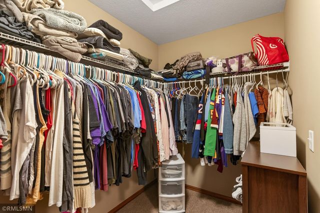 10406 Florida Avenue N, Brooklyn Park, MN 55445