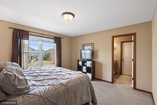 10406 Florida Avenue N, Brooklyn Park, MN 55445