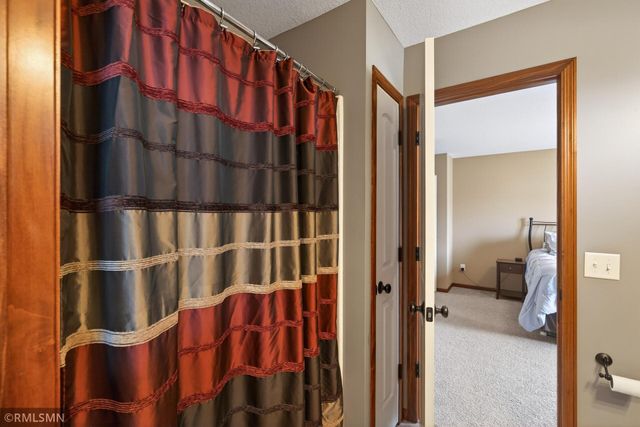 10406 Florida Avenue N, Brooklyn Park, MN 55445