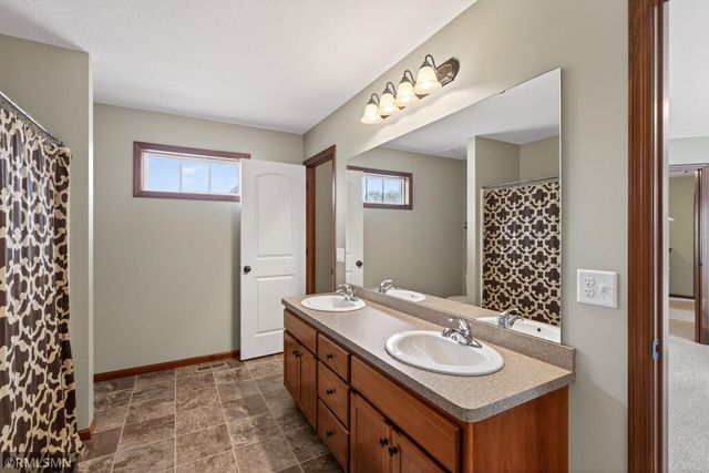 10406 Florida Avenue N, Brooklyn Park, MN 55445