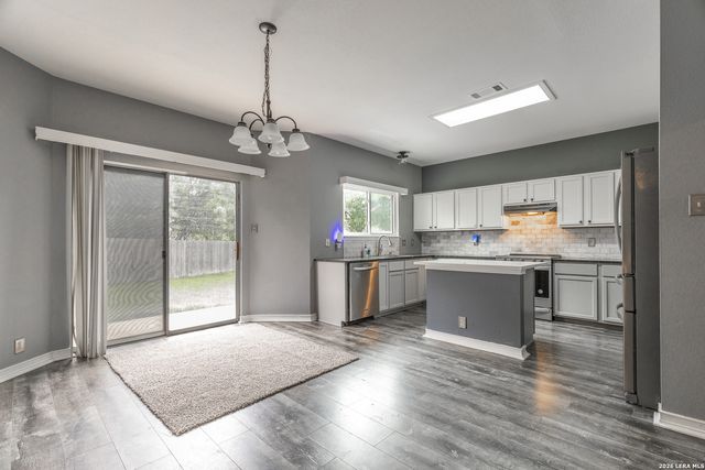 5106 Spring Arrow, San Antonio, TX 78247