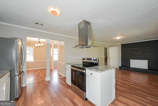 1627 Oak Forest Drive SE, Conyers, GA 30013