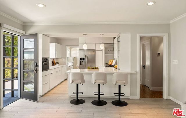 5623 Beck Avenue, North Hollywood, CA 91601