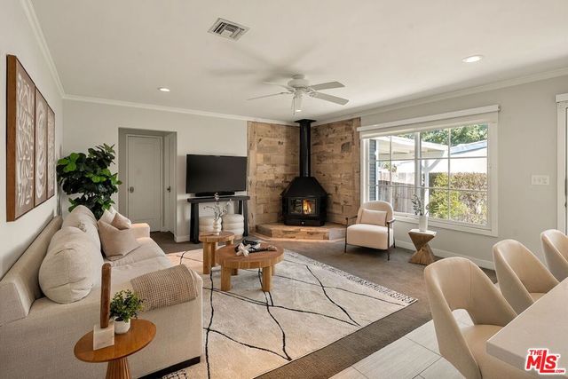 5623 Beck Avenue, North Hollywood, CA 91601