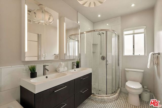 5623 Beck Avenue, North Hollywood, CA 91601