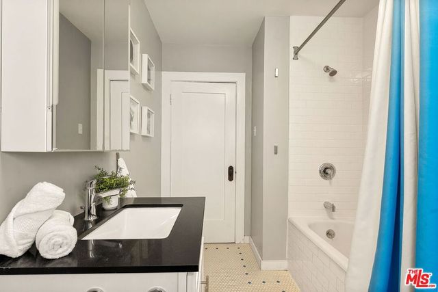 5623 Beck Avenue, North Hollywood, CA 91601