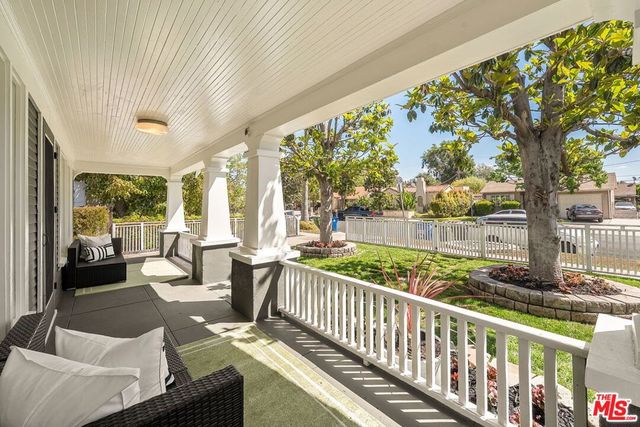 5623 Beck Avenue, North Hollywood, CA 91601