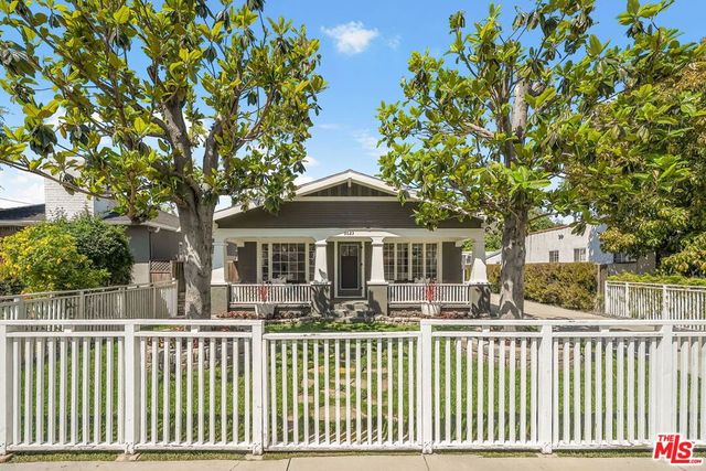 5623 Beck Avenue, North Hollywood, CA 91601