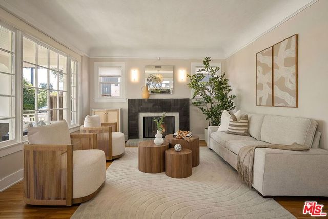 5623 Beck Avenue, North Hollywood, CA 91601