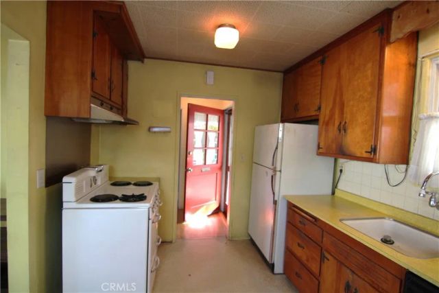 2518 Vuelta Grande, Long Beach, CA 90815