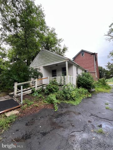 1357 N GRAVEL PIKE, Zieglerville, PA 19492