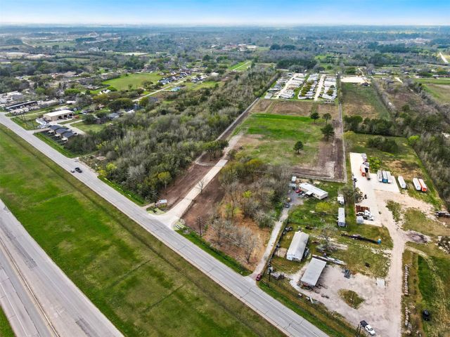 4615 Highway 90, Crosby, TX 77532