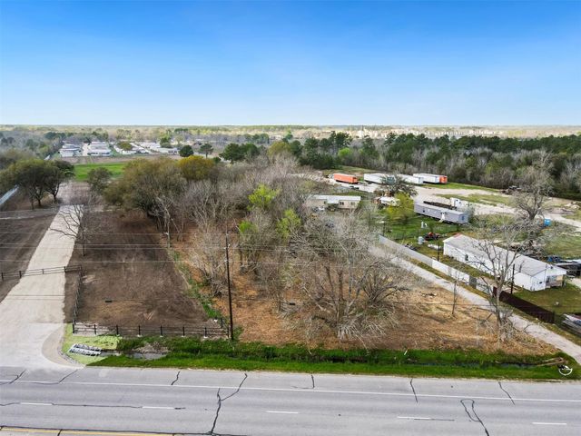 4615 Highway 90, Crosby, TX 77532