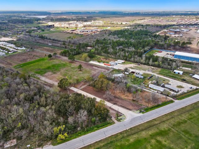 4615 Highway 90, Crosby, TX 77532