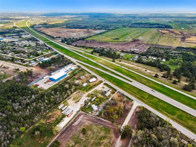 4615 Highway 90, Crosby, TX 77532