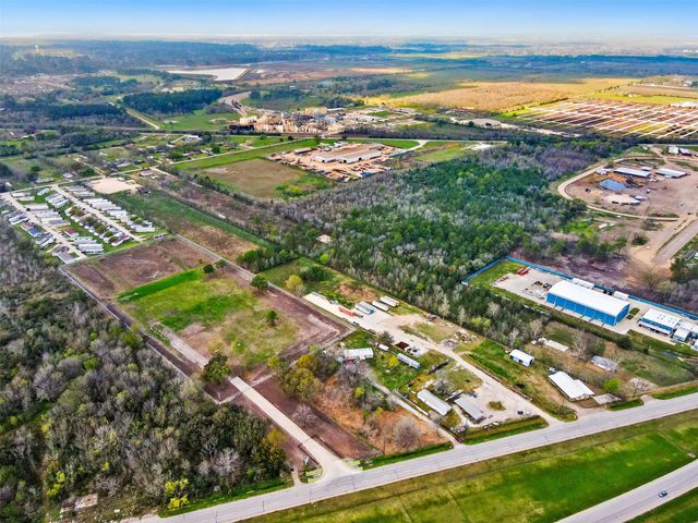 4615 Highway 90, Crosby, TX 77532