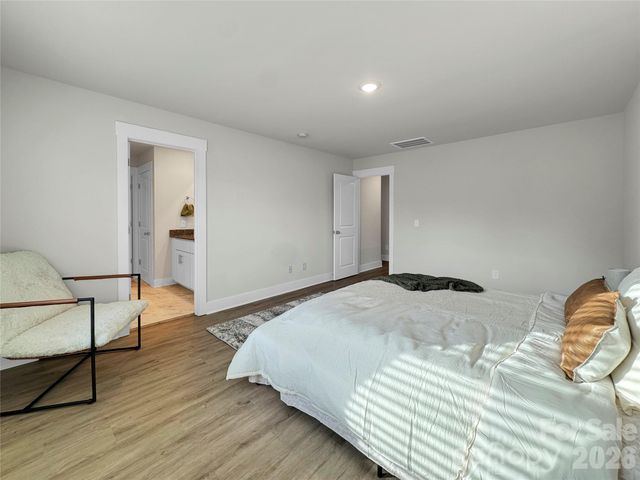 105 Silverwood Court, Mooresville, NC 28115