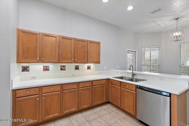 11185 TURNBRIDGE Drive, Jacksonville, FL 32256