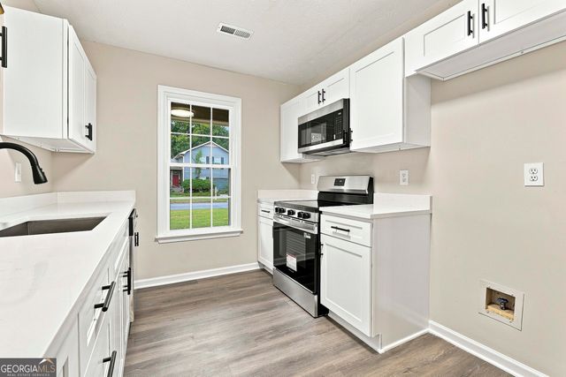 295 Cornwallis Way, Fayetteville, GA 30214