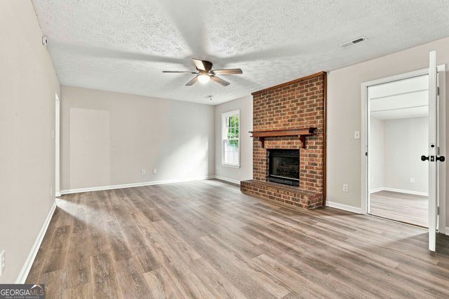 295 Cornwallis Way, Fayetteville, GA 30214