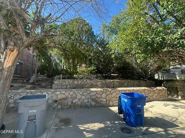 1207 N Kansas Street, El Paso, TX 79902