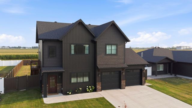 4335 23rd Avenue S, Moorhead, MN 56560