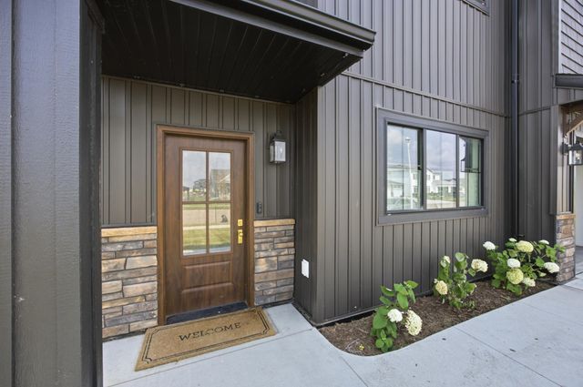 4335 23rd Avenue S, Moorhead, MN 56560