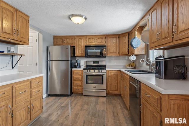 3304 Ellendale Drive, Springfield, IL 62704