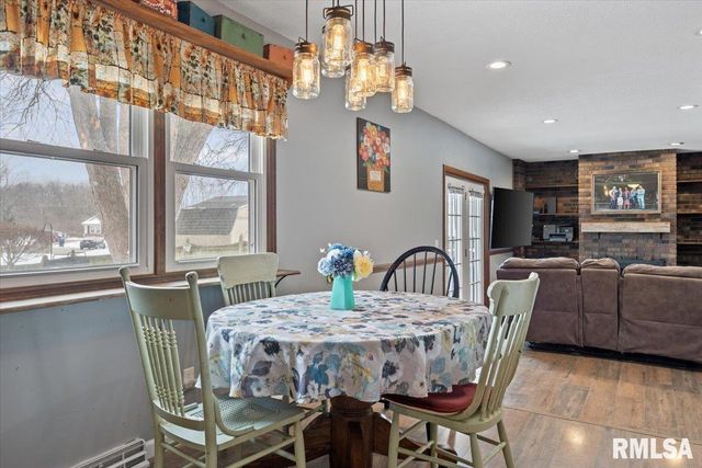 3304 Ellendale Drive, Springfield, IL 62704