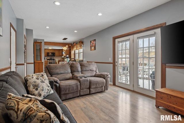 3304 Ellendale Drive, Springfield, IL 62704