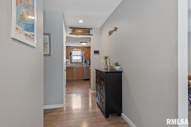 3304 Ellendale Drive, Springfield, IL 62704