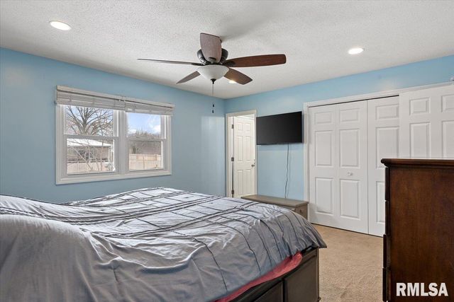 3304 Ellendale Drive, Springfield, IL 62704