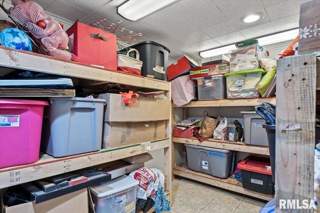 3304 Ellendale Drive, Springfield, IL 62704