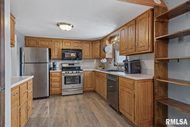 3304 Ellendale Drive, Springfield, IL 62704