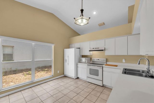 4704 LIGHTERWOOD WAY, Valrico, FL 33596