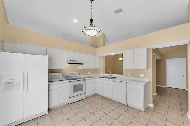 4704 LIGHTERWOOD WAY, Valrico, FL 33596