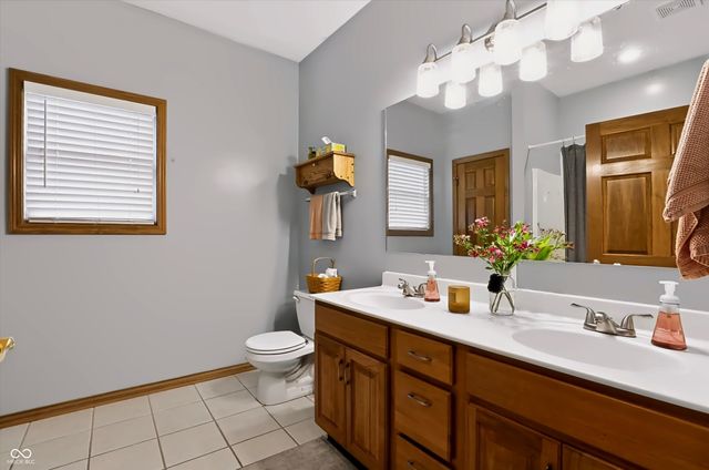 40 Decourcy Lane, Franklin, IN 46131