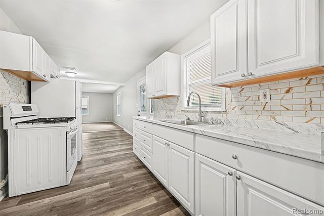 22570 Tulane Avenue, Farmington, MI 48336