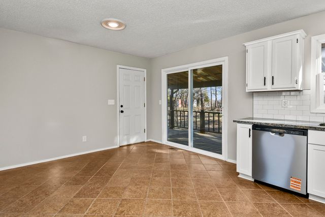 600 S 10th Avenue, Ozark, MO 65721