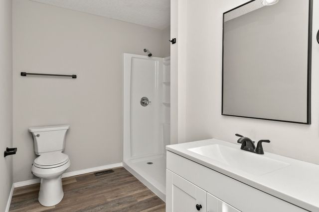 600 S 10th Avenue, Ozark, MO 65721