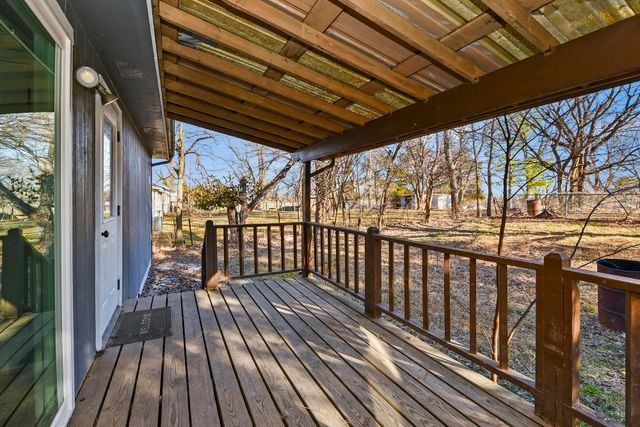 600 S 10th Avenue, Ozark, MO 65721