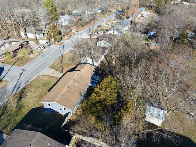 600 S 10th Avenue, Ozark, MO 65721