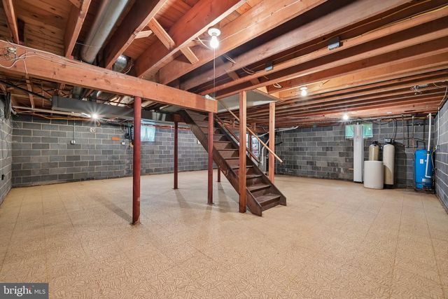 5 TUCKERTON RD, Shamong Twp, NJ 08088