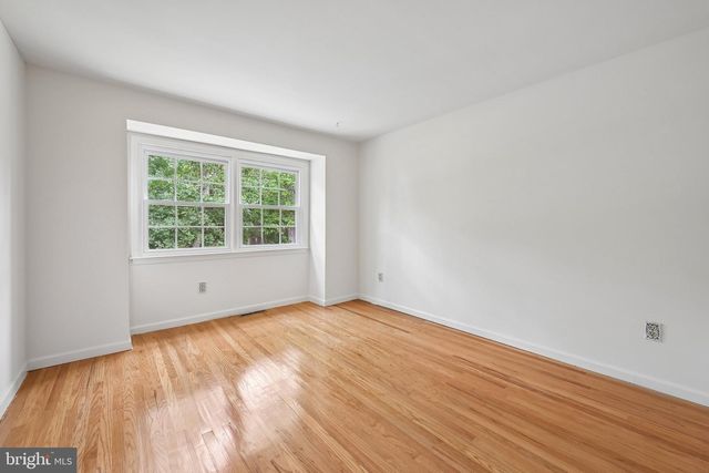 5 TUCKERTON RD, Shamong Twp, NJ 08088