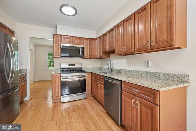 5 TUCKERTON RD, Shamong Twp, NJ 08088