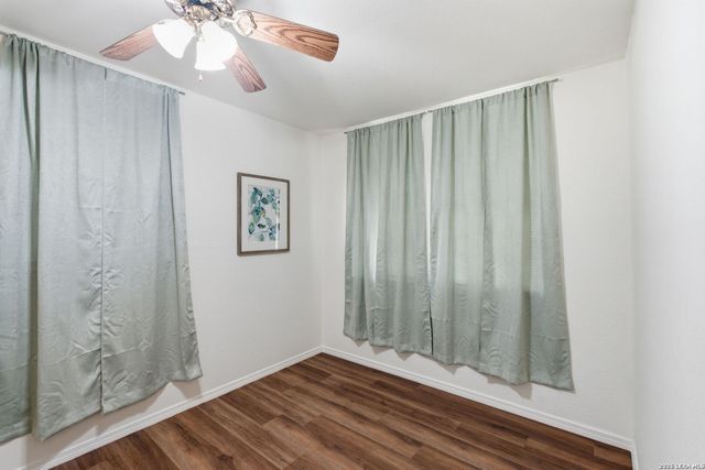 618 E IRELAND ST, Seguin, TX 78155