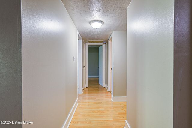 726 Zorn Ave 5, Louisville, KY 40206