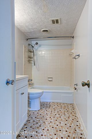 726 Zorn Ave 5, Louisville, KY 40206