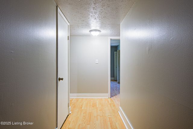 726 Zorn Ave 5, Louisville, KY 40206